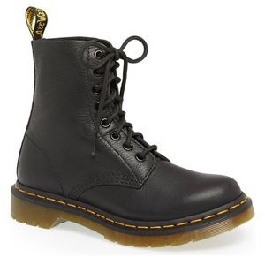 Dr Martens Pacal Boots